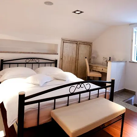 Mama Palace Apartment